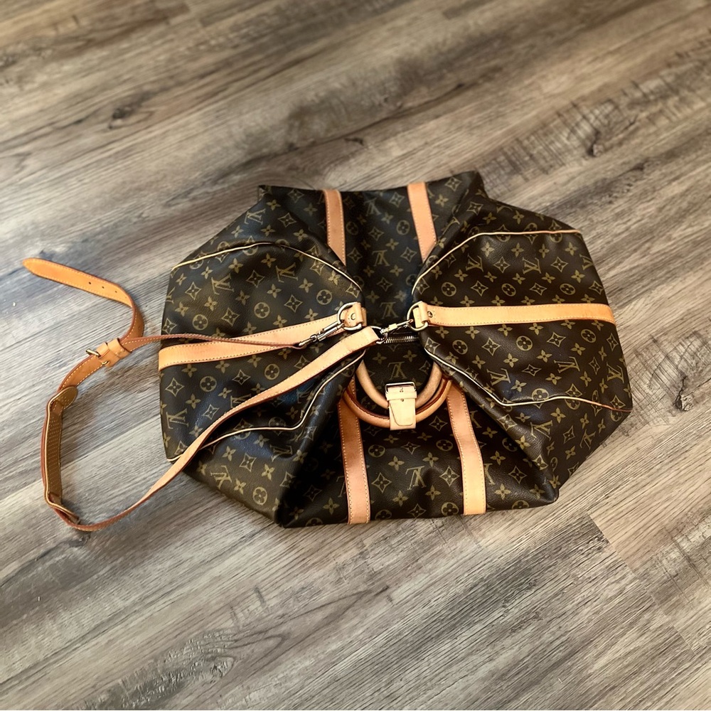 Authentic Louis Vuitton Monogram Keepall 55 Tote Includes Luggage Tag Lock & Key